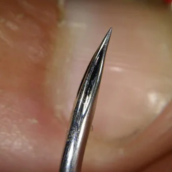 Асист куки SAVAGE GEAR Bloody Assist Hook J Double Asymmetric