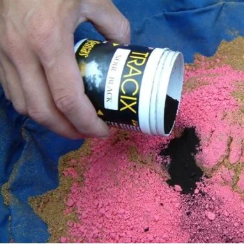 Боя за захранка и глина SENSAS Tracix Noir/Black 100g