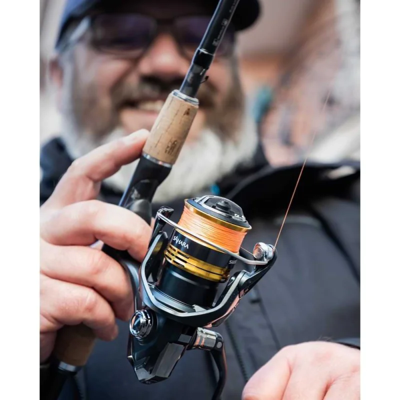 Макара преден аванс SHIMANO Sahara C 2000 FJ