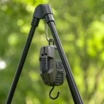 AVID CARP Pro-Tect Deluxe Tripod