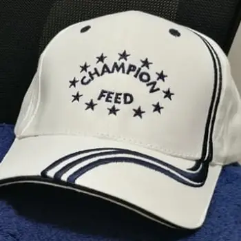 CHAMPION FEED Luxe White Cap Blue Bord