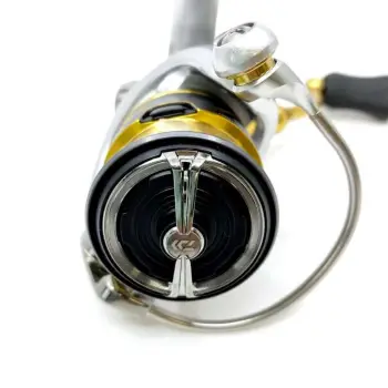 DAIWA Freams FC LT 2000S-XH - 2021