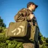 DAIWA Black Widow Compact Tackle Bag