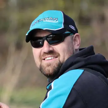 DRENNAN Match Wrap Sunglasses