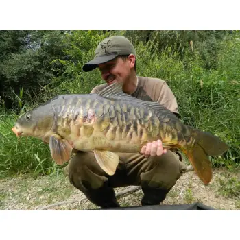 DYNAMITE BAITS Marine Halibut Pre Drilled Pellets 900gr