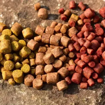DYNAMITE BAITS Big Fish River Meat-Furter Pellets 4, 6, 8mm 1.8kg