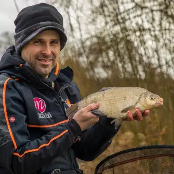 GURU Black Peak Beanie