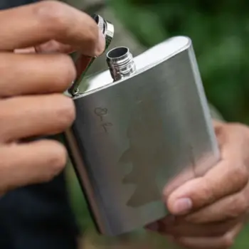 KORUM Classic Hip Flask Tench 7oz