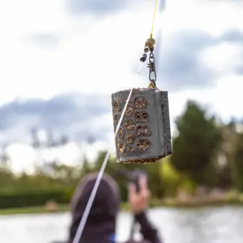 PRESTON Hexmesh Plastic Cage Feeder - Medium