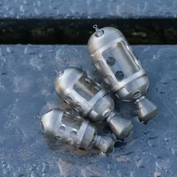 PRESTON Carp Maggot Feeder - Large