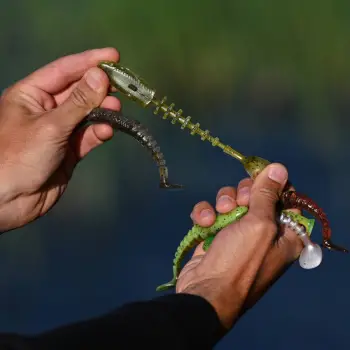 SAVAGE GEAR Gobster Shad 11.5cm 16g Motoroil UV 5pcs