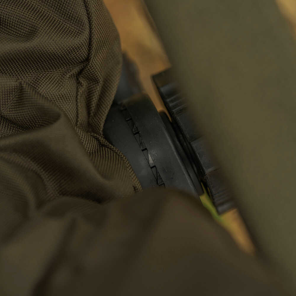 AVID Benchmark LevelTech Recliner Chair