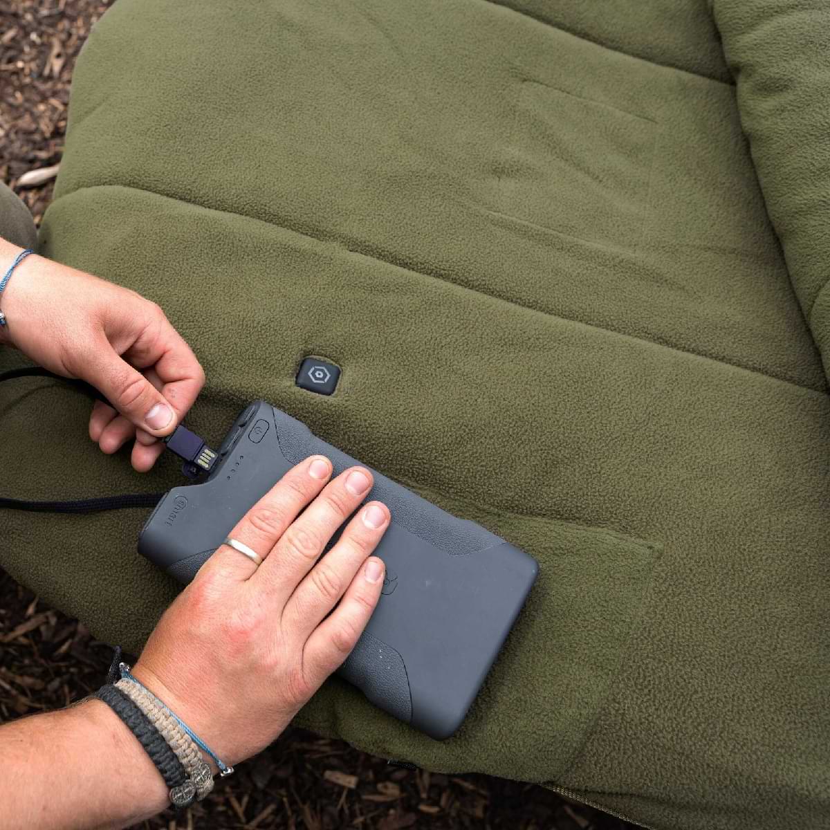 AVID CARP Benchmark ThermaTech Heated Sleeping Bags XL