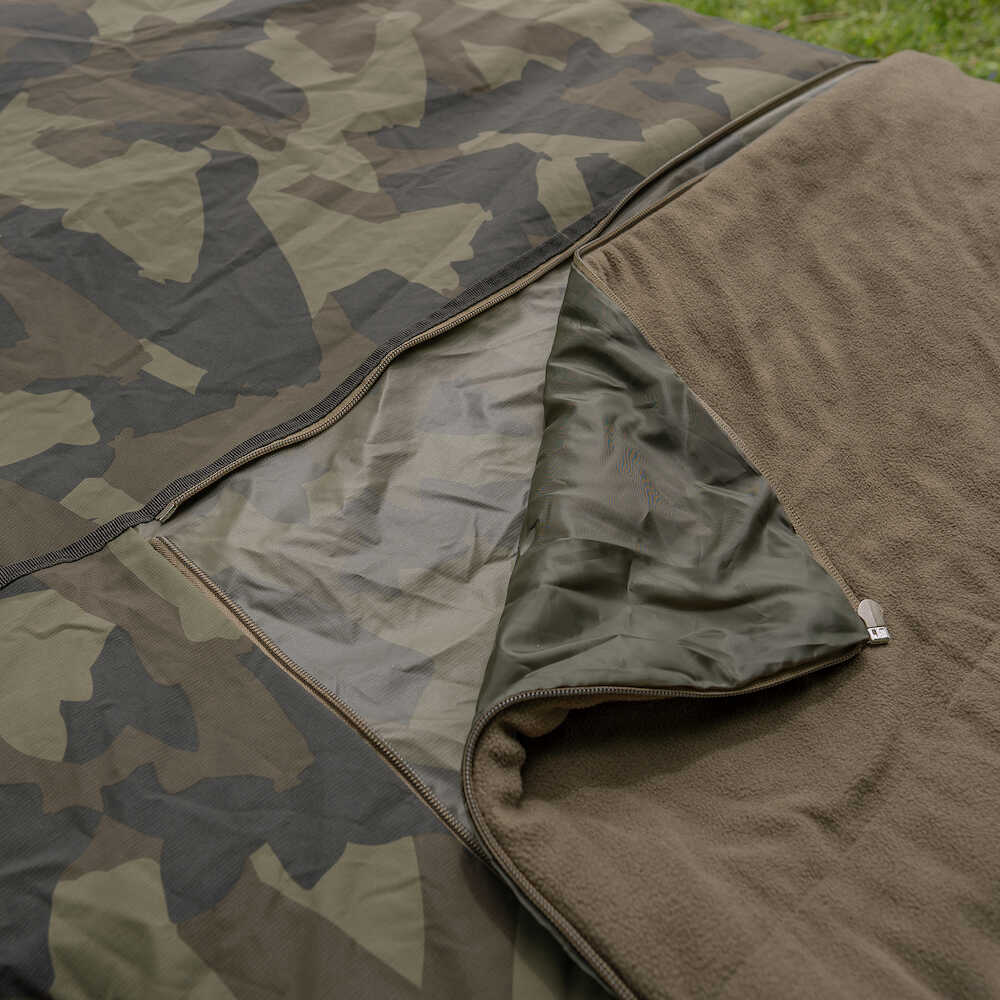 AVID CARP Ripstop Camo Bedchair Cover
