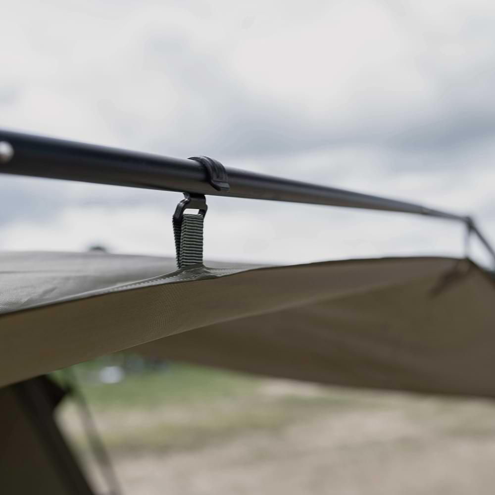 AVID CARP Screen House 4D Peaked Skull Cap