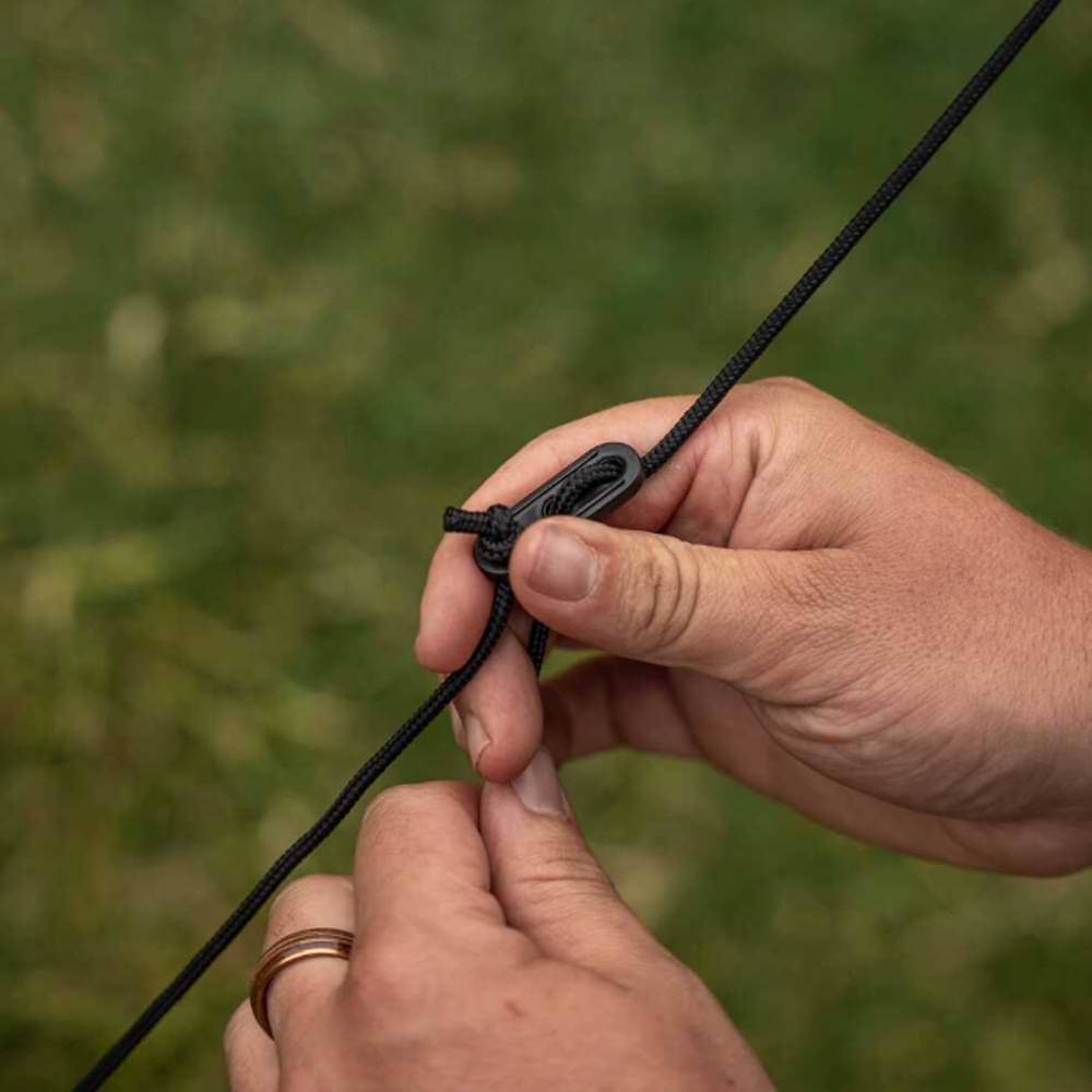 AVID CARP Revolve Screen House