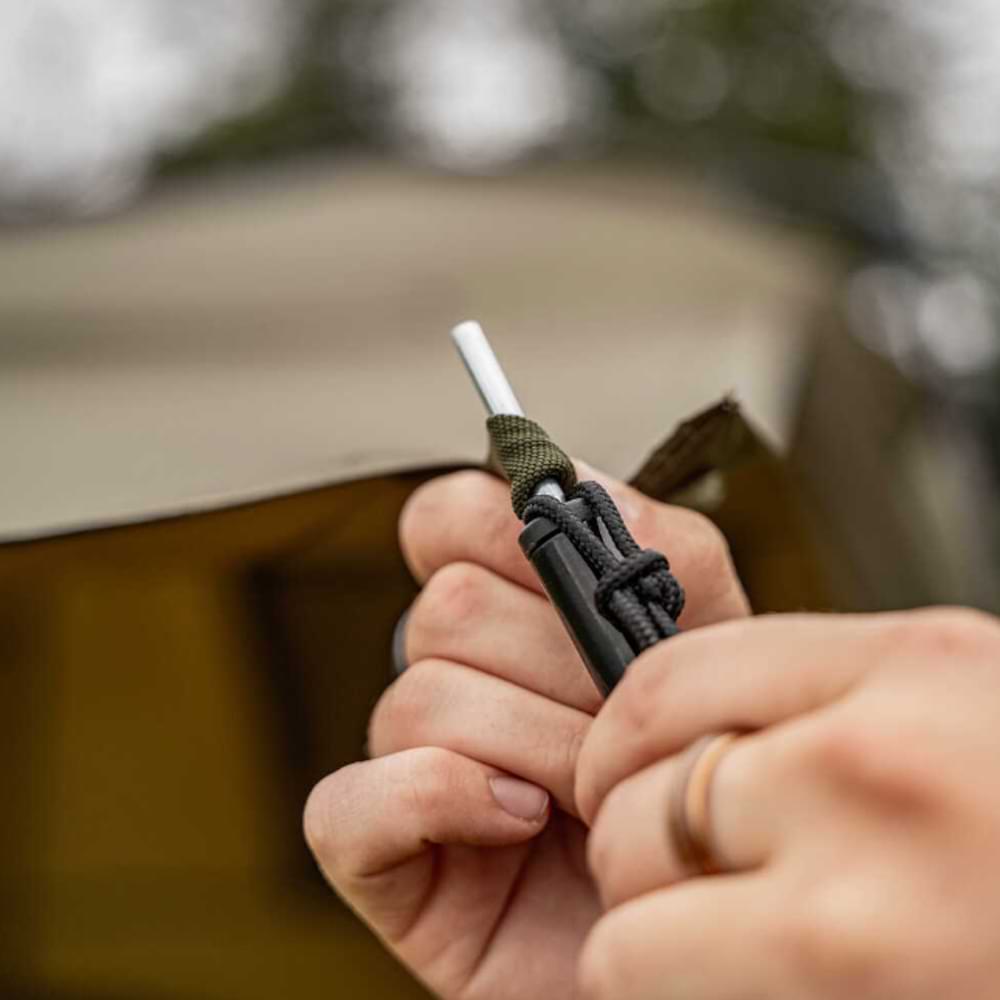 AVID CARP Revolve Screen House