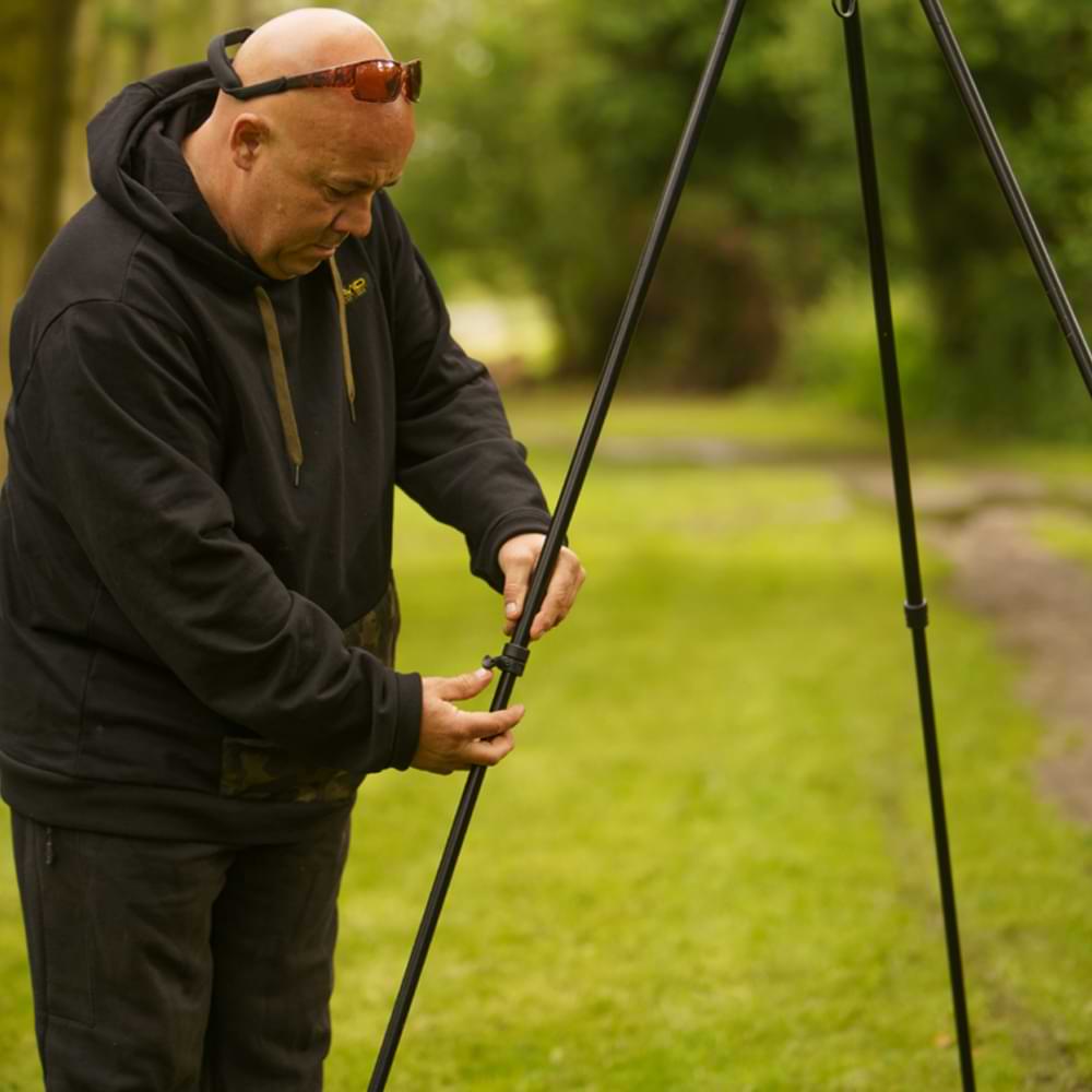AVID CARP Revolve Weigh Tripod
