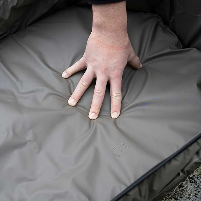 AVID CARP Captive Carp Cots Standard