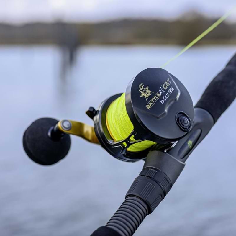 BLACK CAT Battle Cat Vertical 710 LH