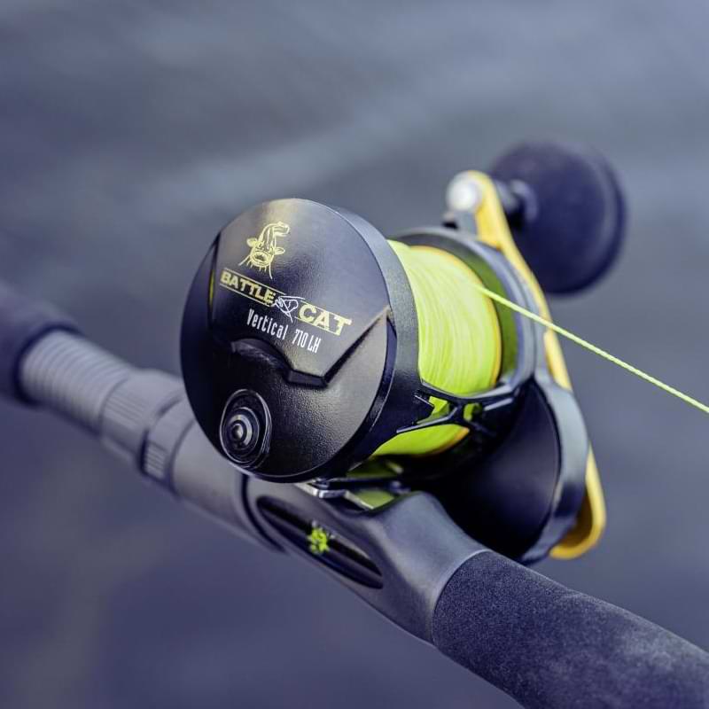 BLACK CAT Battle Cat Vertical 710 LH