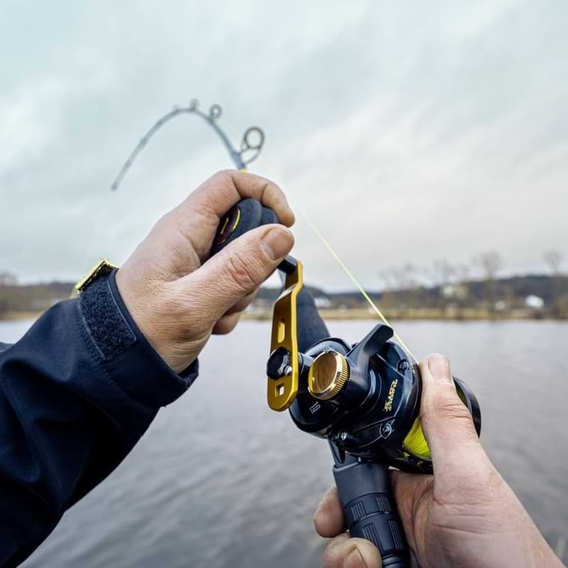 BLACK CAT Battle Cat Vertical 710 LH