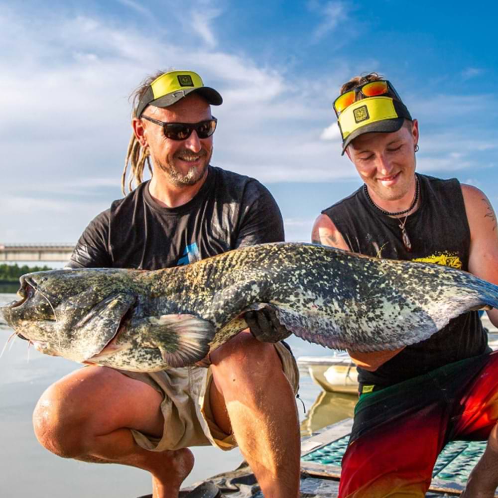 BLACK CAT Catfish Hunter Visor Black