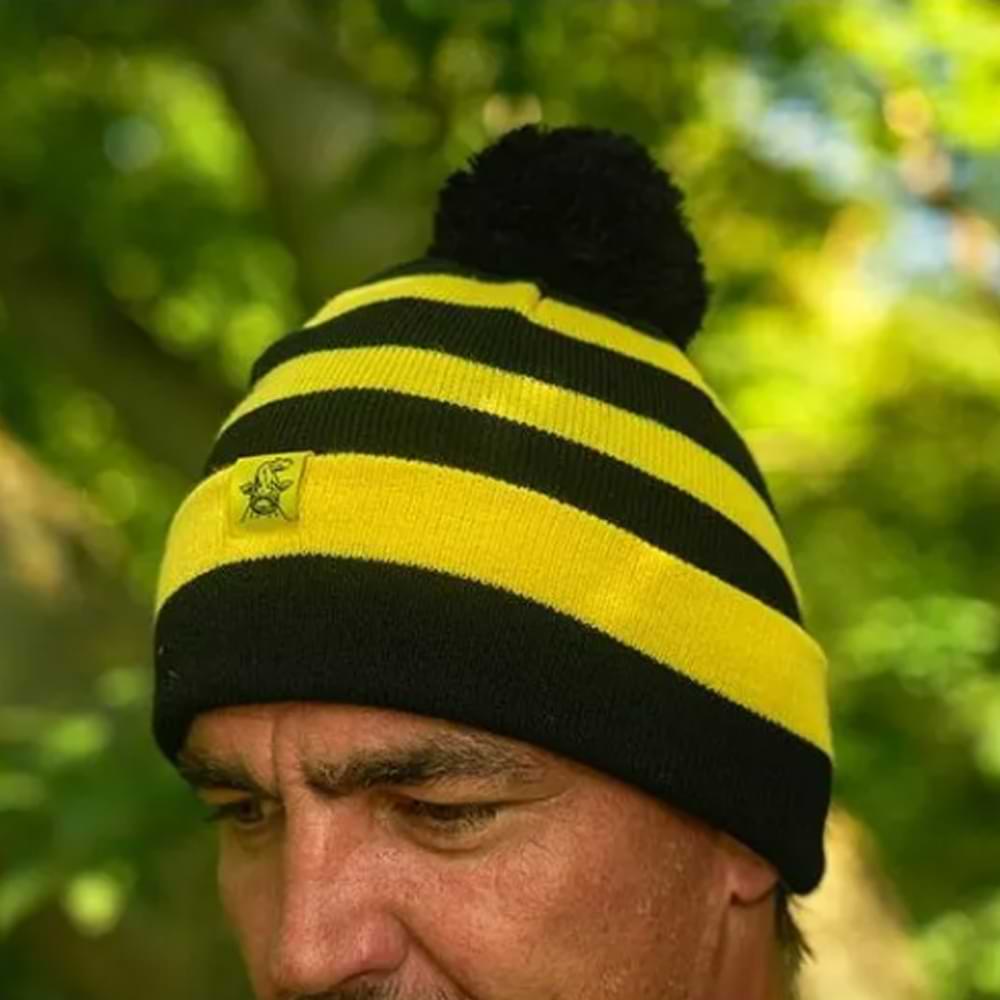 BLACK CAT Bobble Hat