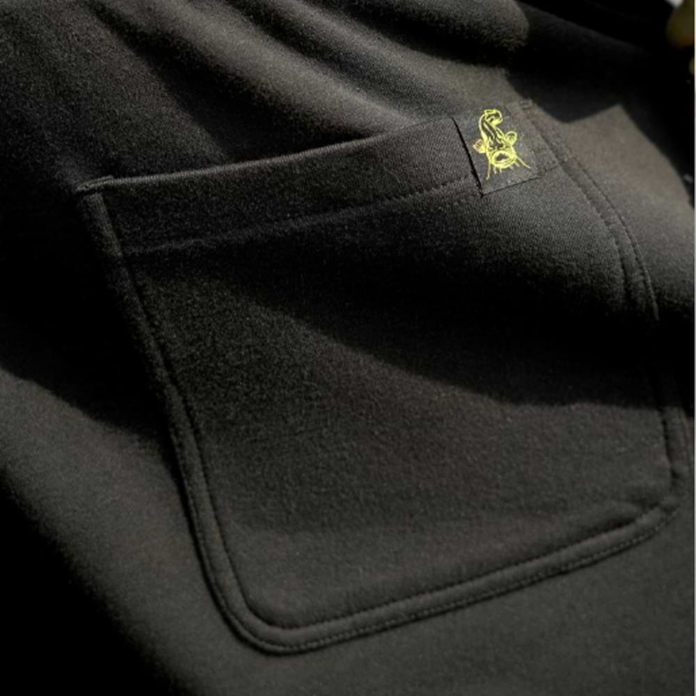 BLACK CAT Black Jogger Shorts