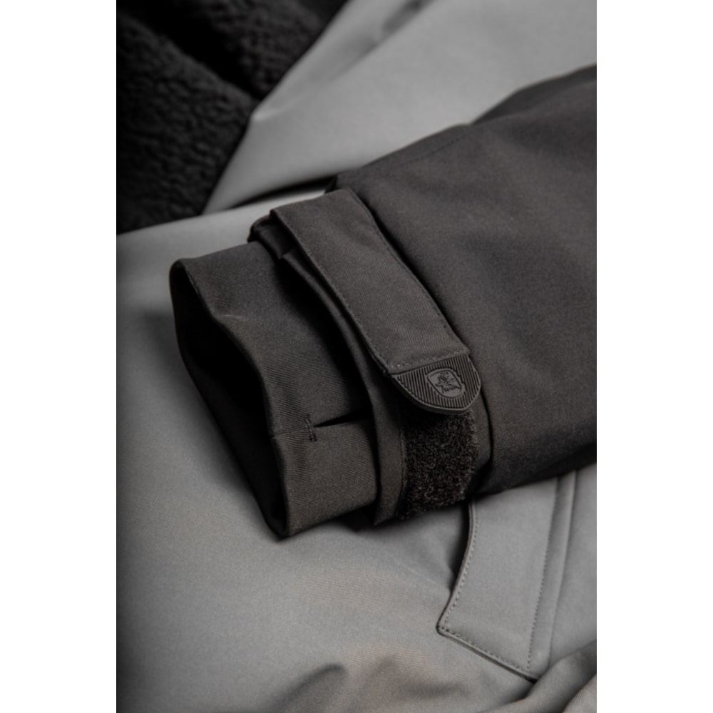 BLACK CAT Cat Shield Storm Jacket