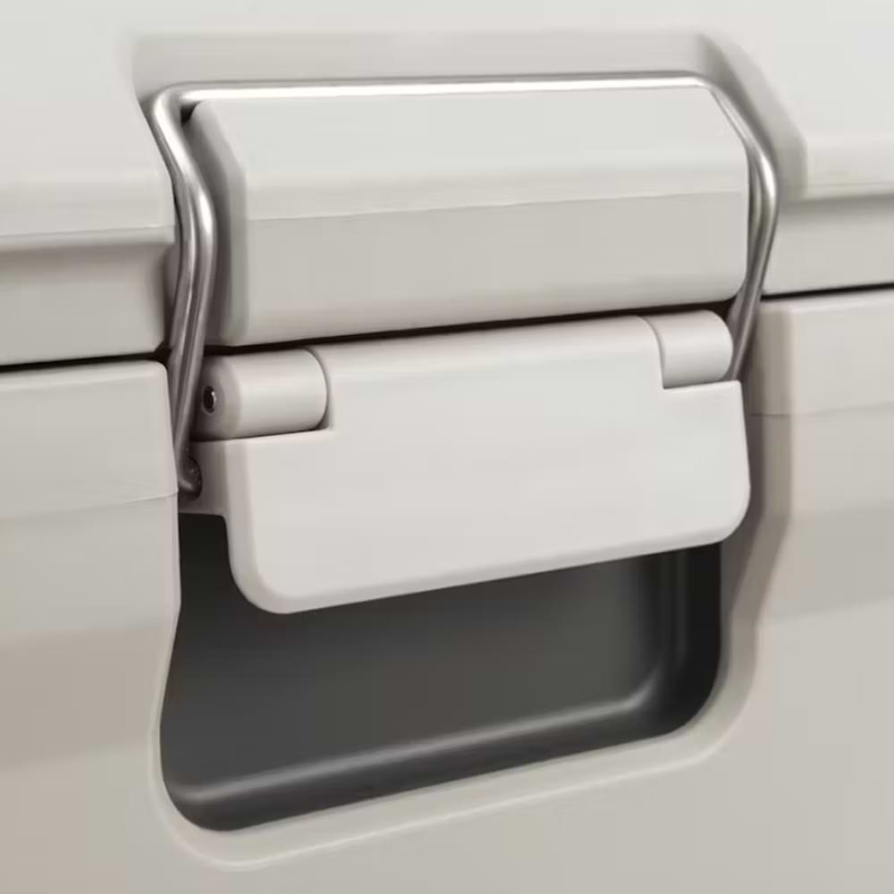 COLEMAN Pro Series 25QT Chest Cooler Box