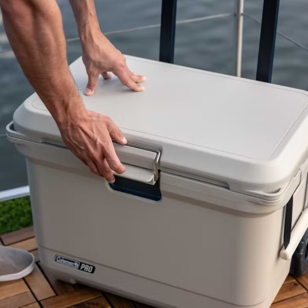 COLEMAN Pro Series 55QT Wheeled Cooler Box