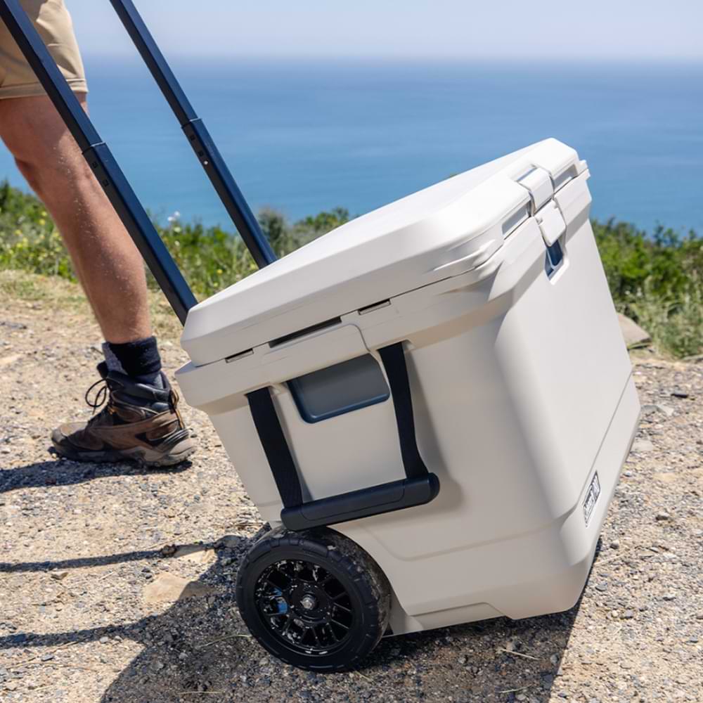 COLEMAN Pro Series 55QT Wheeled Cooler Box