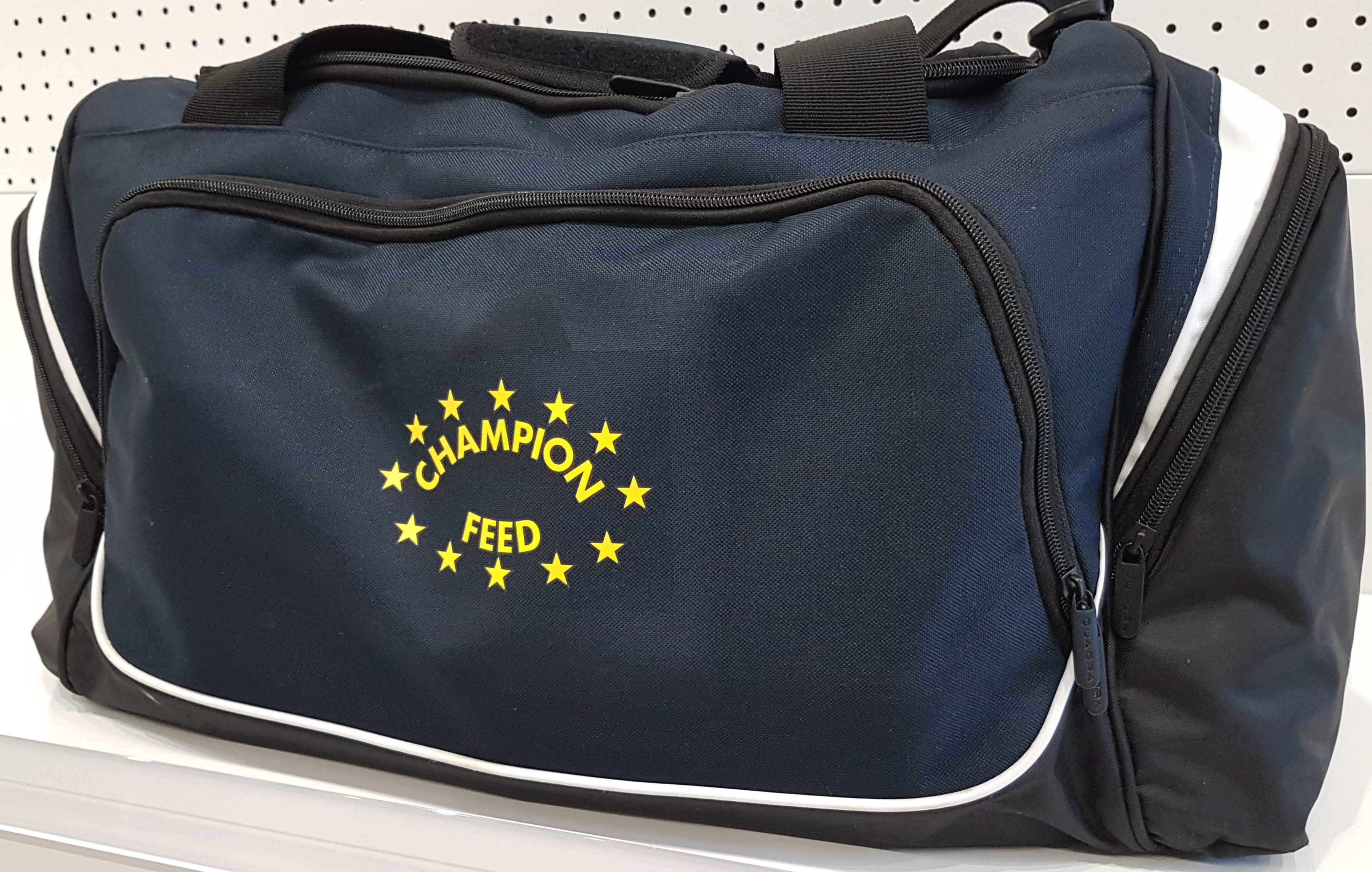 CHAMPION FEED Carryall 55L