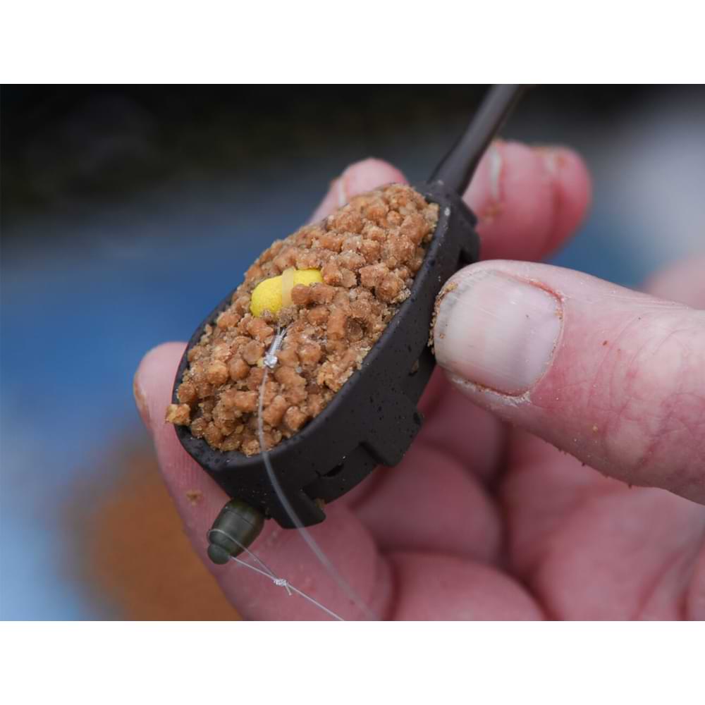 CRESTA Accelerate Easy Fill Feeder - Distance