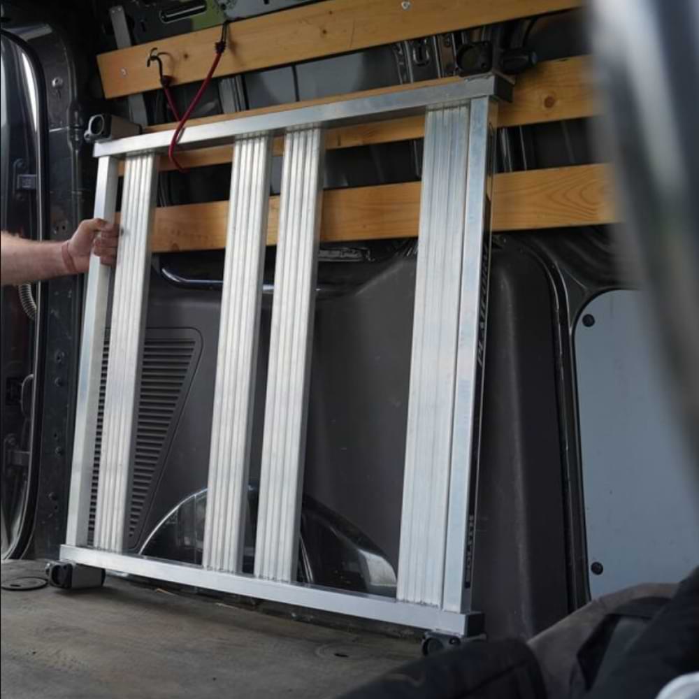 CRESTA Solith 4 Leg Station Platform