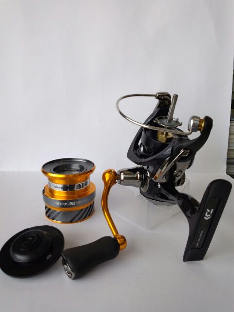 DAIWA 19 Revros LT 2500 XH