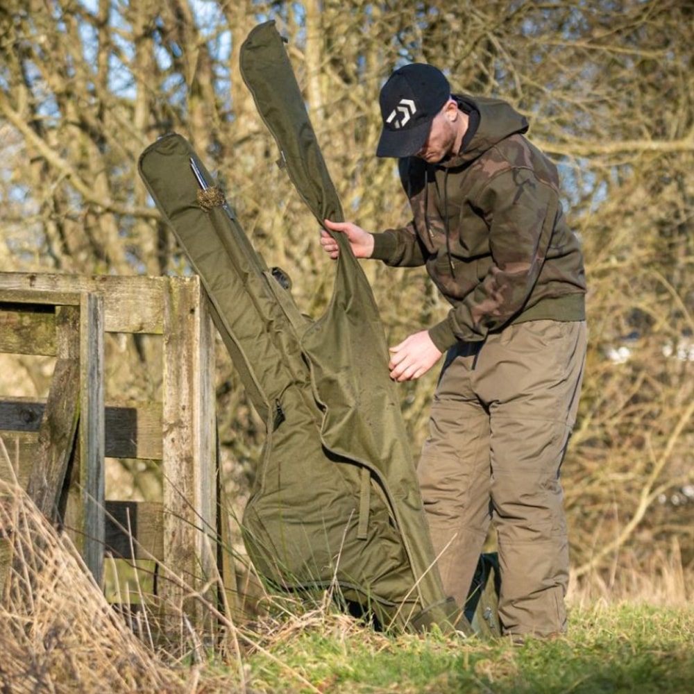 DAIWA Black Widow 13ft 3 Rod Holdall