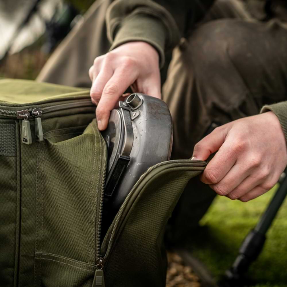 DAIWA Black Widow Compact Rucksack