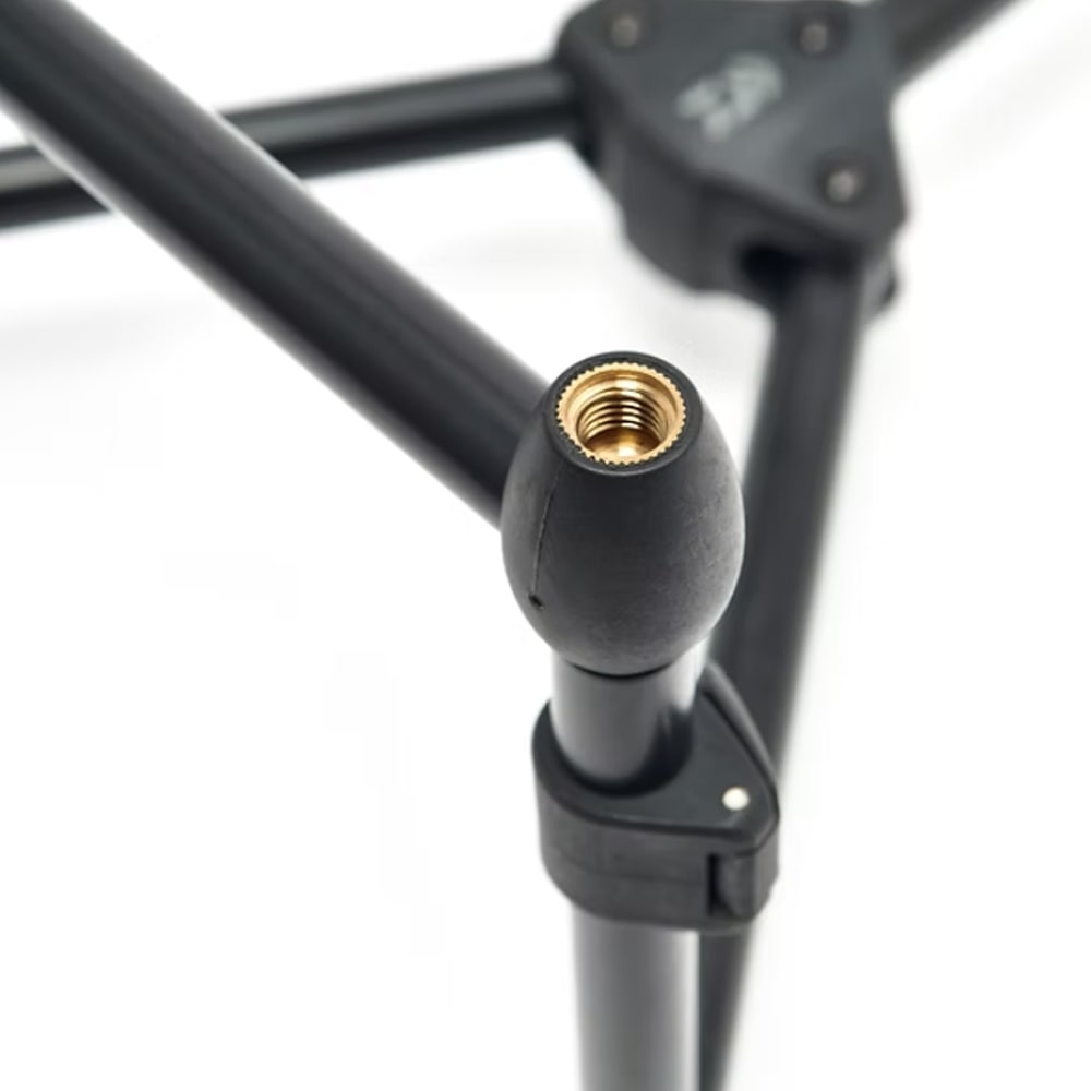 DAIWA Black Widow Low Level 3 Rod Pod