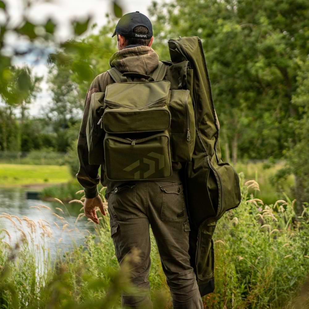 DAIWA Black Widow Rod Sleeve 12ft