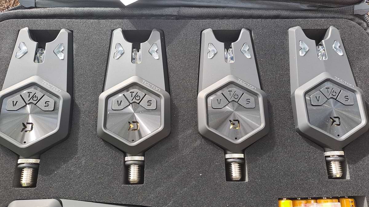 DELPHIN Tecton 4+1 set bait alarm