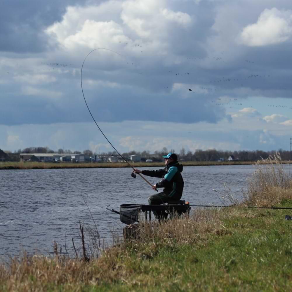 DRENNAN Acolyte Medium Feeder 13ft