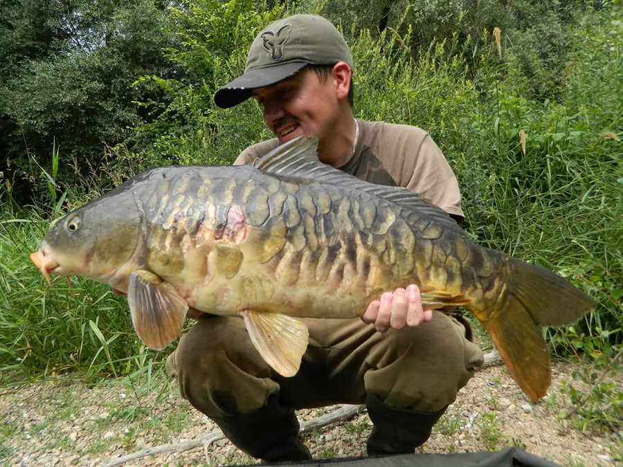 DYNAMITE BAITS Marine Halibut Pre Drilled Pellets 900gr