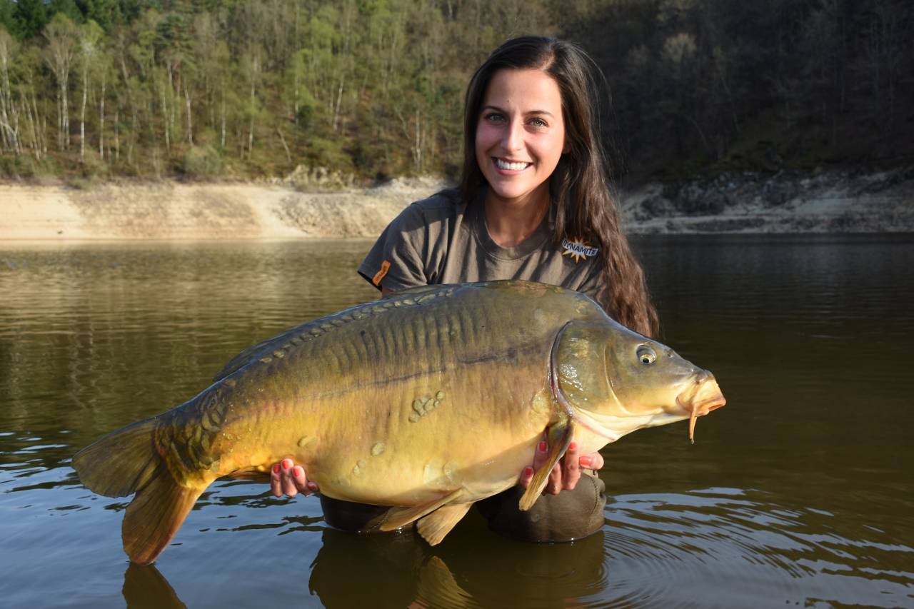 DYNAMITE BAITS Hot Fish and GLM Boilie 26mm 350g