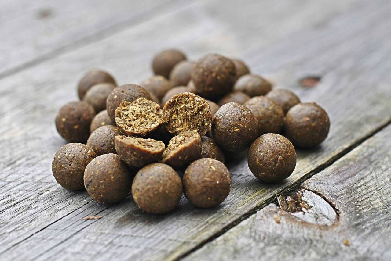 DYNAMITE BAITS Hot Fish and GLM Boilie 1kg