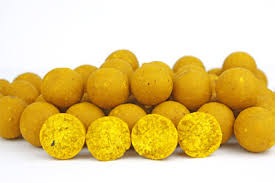 DYNAMITE BAITS Pineapple and Banana Carp Tec Boilies 15mm