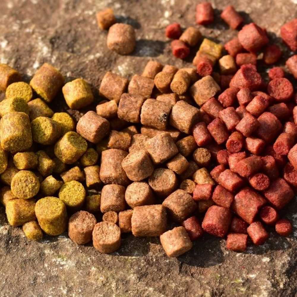 DYNAMITE BAITS Big Fish River Meat-Furter Pellets 4, 6, 8mm 1.8kg