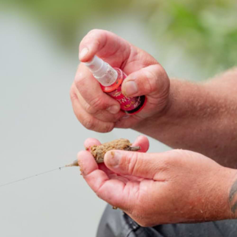 DYNAMITE BAITS Wowser Bait Spray ES-B 30ml