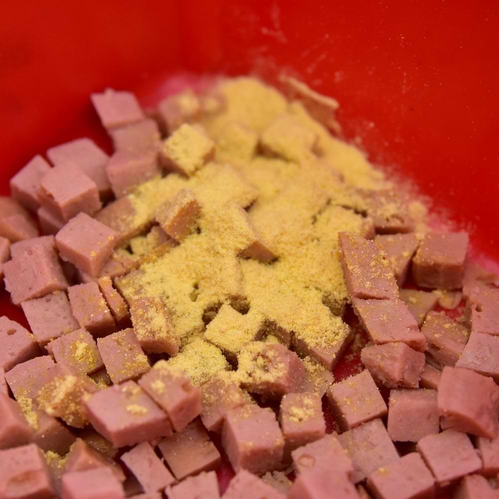 DYNAMITE BAITS Shake N Catch Colour And Flavour Enhancer F1 Sweet Yellow